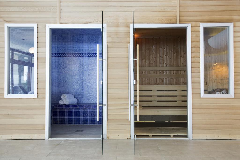 Le Palace De Menthon Zewnętrze zdjęcie Saunas at the Hotel Tammer, Tampere, Finland
