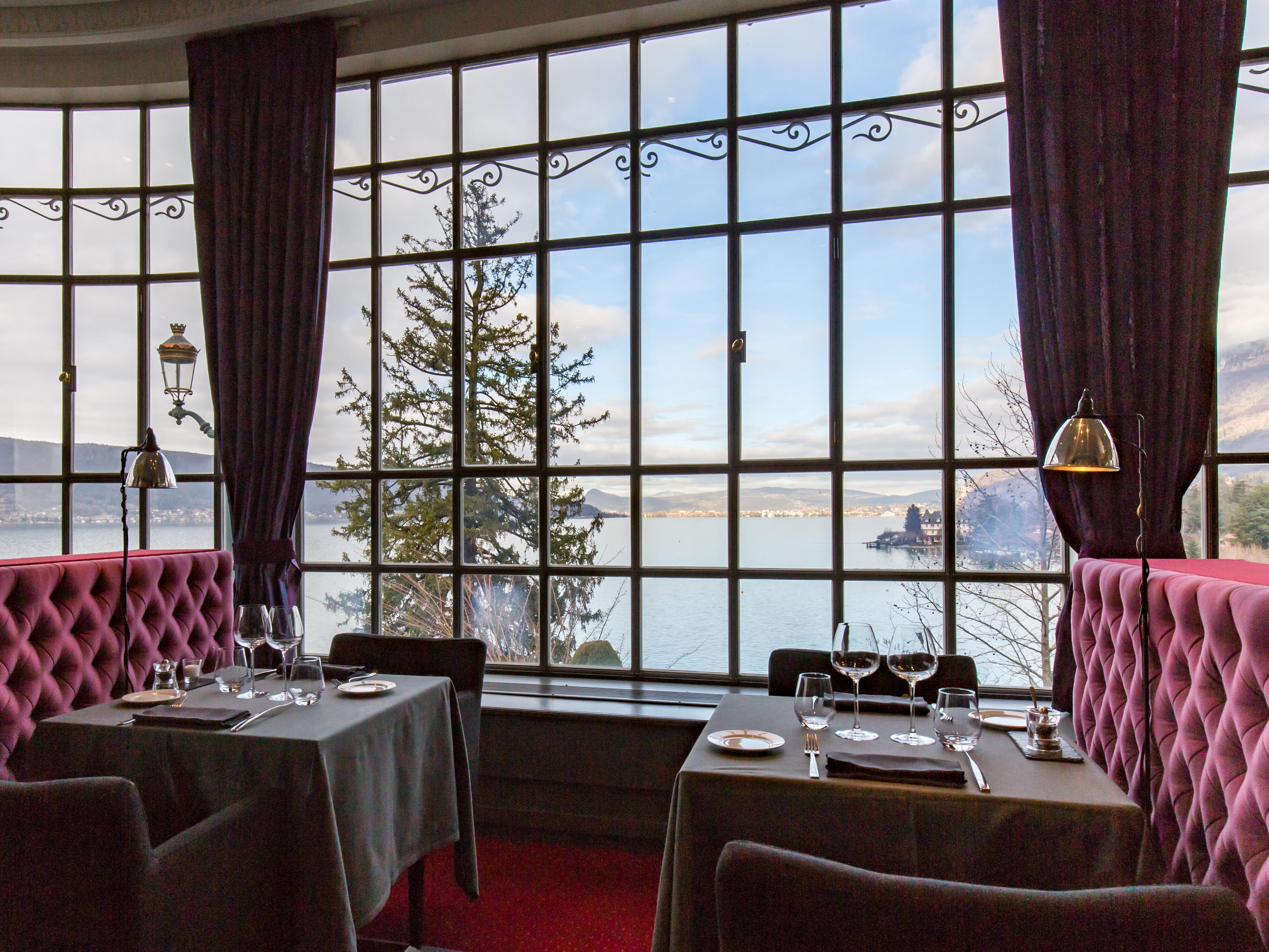 Le Palace De Menthon Zewnętrze zdjęcie Restaurant